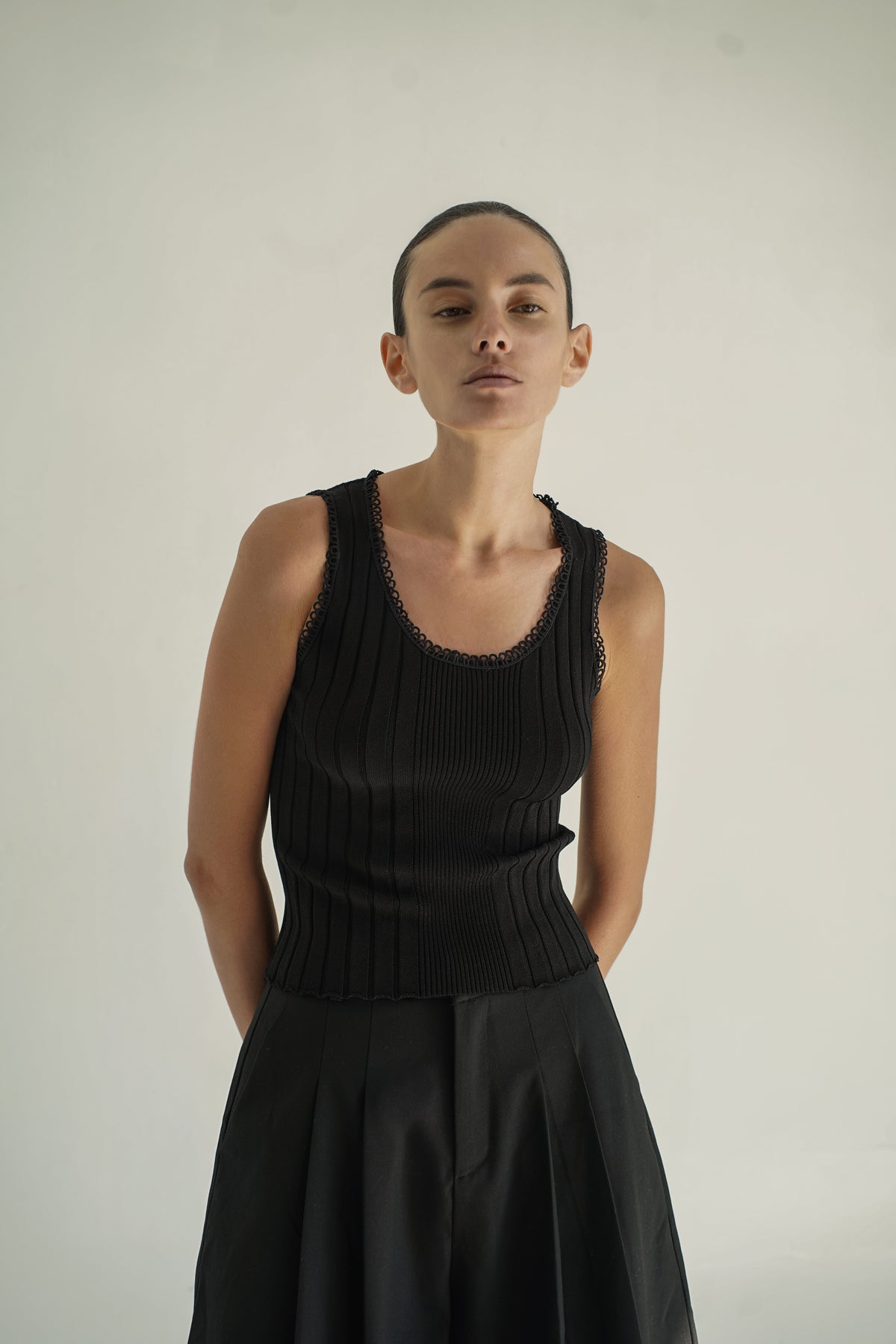 Scallop Tank black