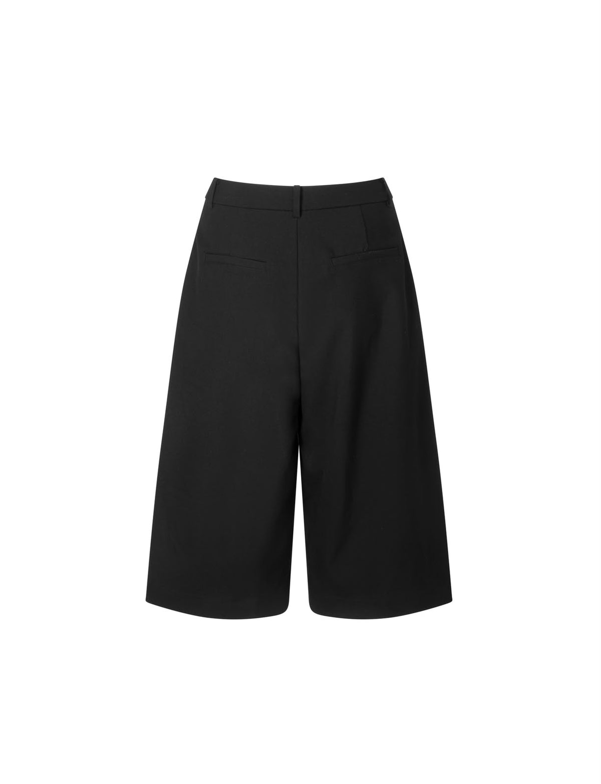 Tailored black barmuda